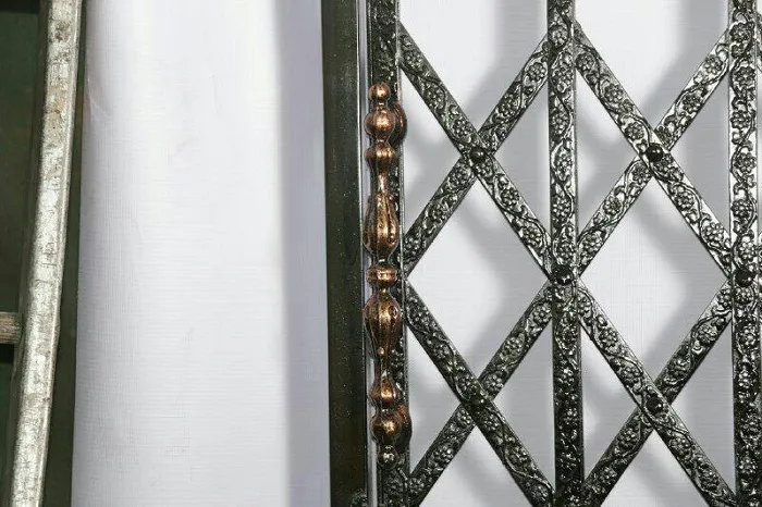 درب کشویی آکاردئونی در تهران